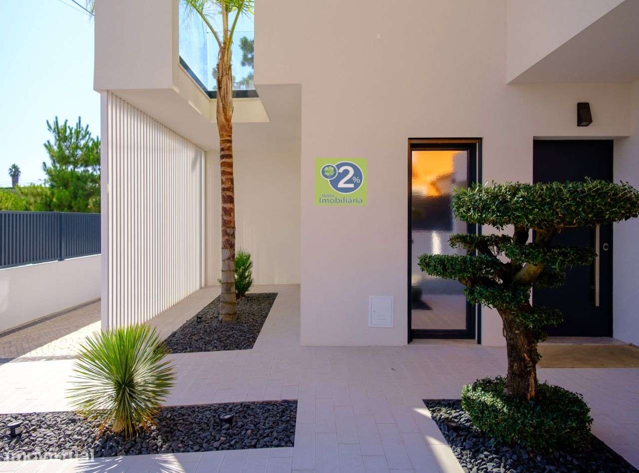 Moradia de contemporânea de luxo! Aroeira - Grande imagem: 3/26