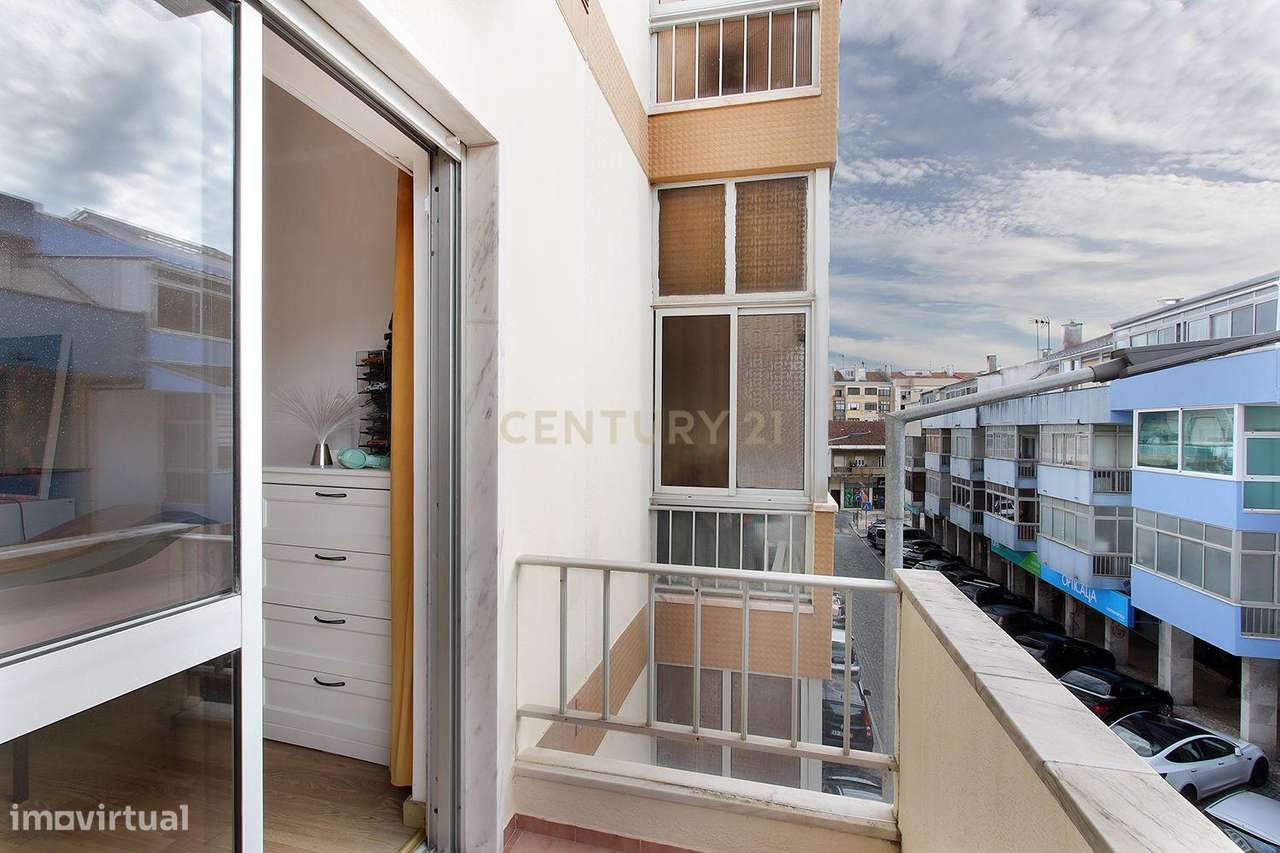 Apartamento T2 no Centro de Mem Martins-14