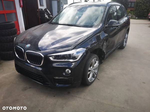 BMW X1 sDrive20i Advantage - 9