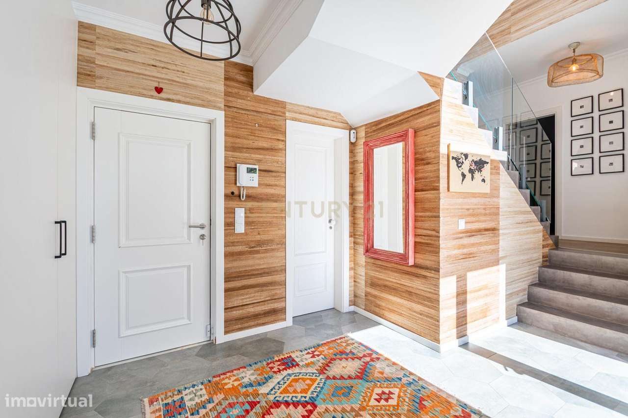 Charme Tradicional • Conforto Moderno • Energia Solar Inteligente (202-13