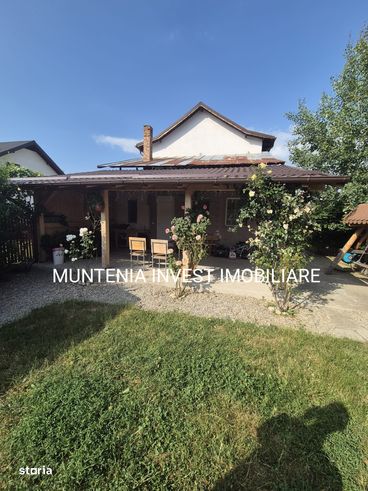 Casa Parter + etaj, teren 1310 mp. Labusesti(Bascov)-0