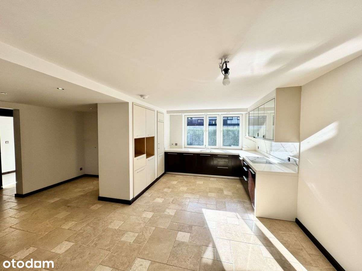 Dom w pożądanej do zamieszkania dzielnicy-Zalesie - Pełny obrazek: 3/20