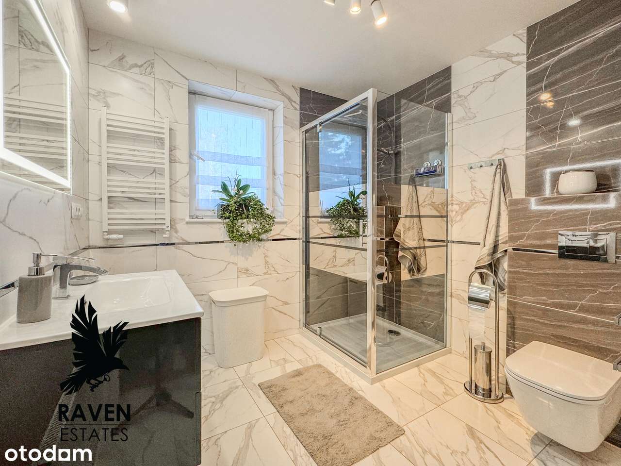 Przestronny dom z zabudową usługową-7