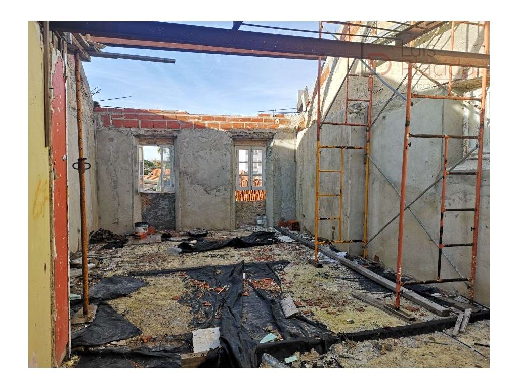 Moradia Centro Histórico de Sines | Projeto Aprovado | Excelente Te...-27