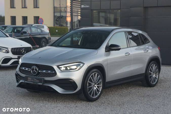 Mercedes-Benz GLA - 4