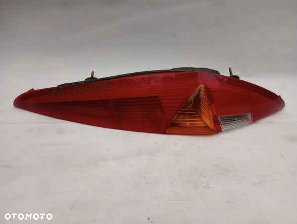 Lampa Tylna Prawy Tył P.T. Fiat Punto II - 1