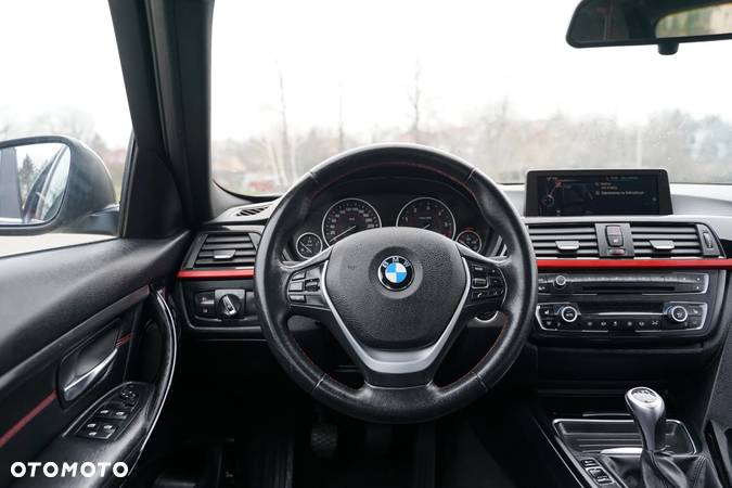 BMW Seria 3 325d Sport Line - 10