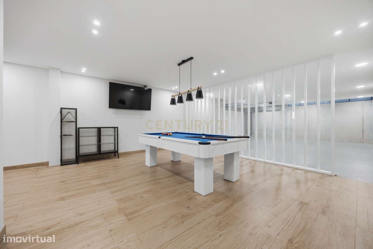 MORADIA T3  COM PISCINA E JARDIM | VALADARES | JUNTO AO MAR-35