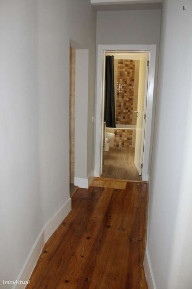 Quarto - localizado em Mouraria Lisbon - Grande imagem: 2/6