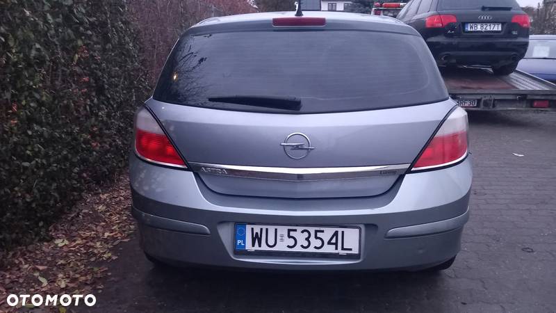 Opel Astra III 1.4 Elegance - 27