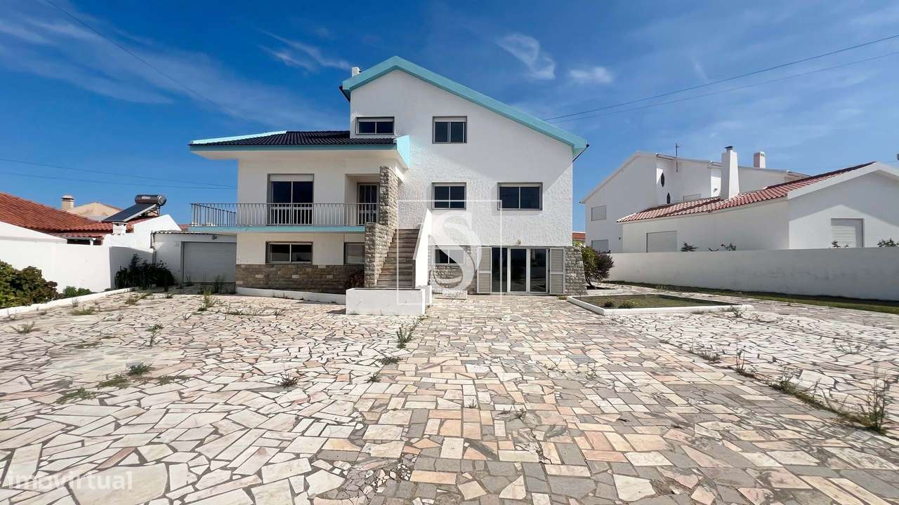 Moradia T10 com garagem e amplo terreno em Porto de Lobos, Peniche - Grande imagem: 3/56