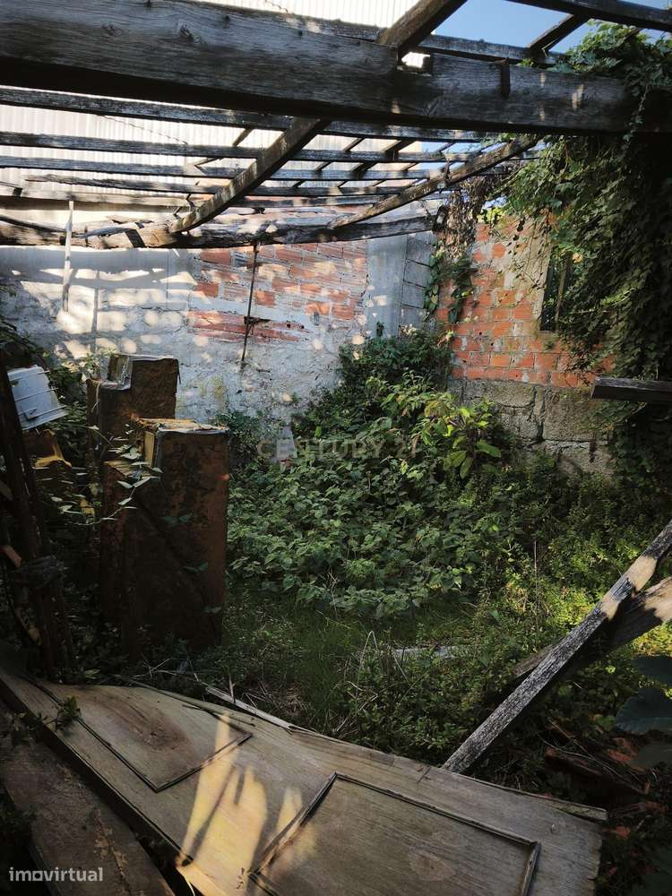 ​Terreno com Ruína em Rio Tinto – Excelente Oportunidade de Investime-7