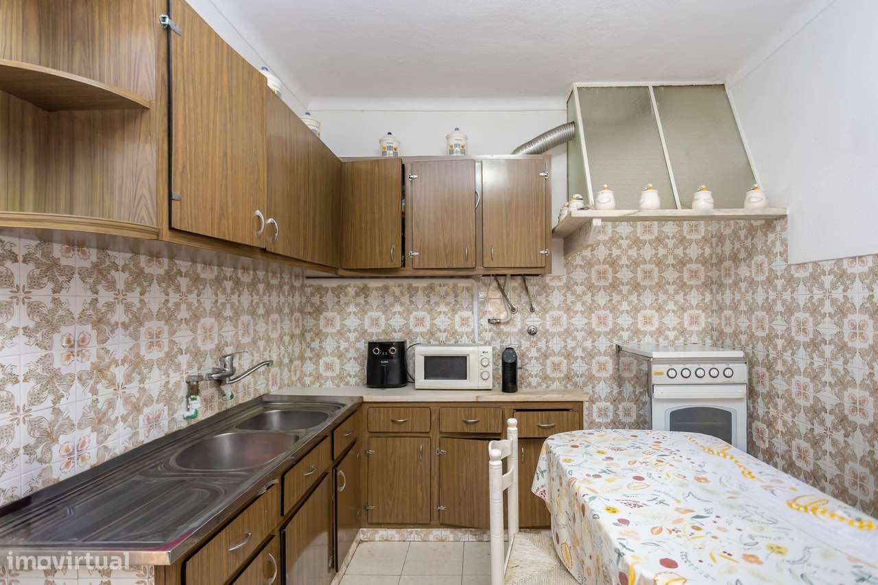 Oportunidade unica...  três assoalhadas e sótão!-11