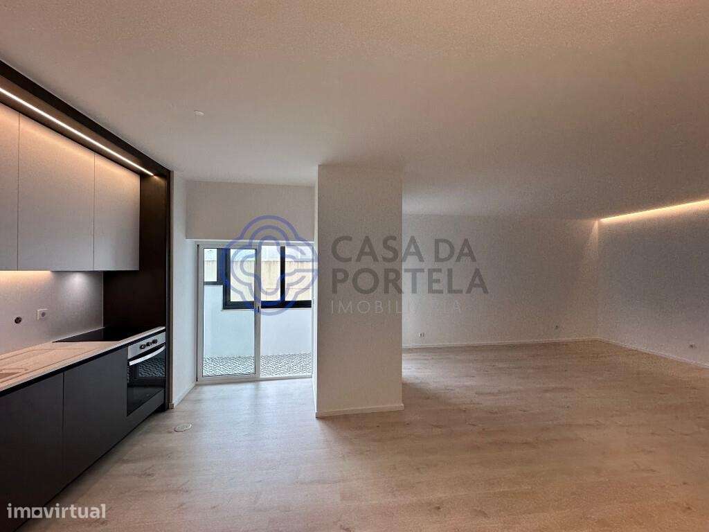 T2 totalmente remodelado para venda na rua de Serralves - Grande imagem: 1/49