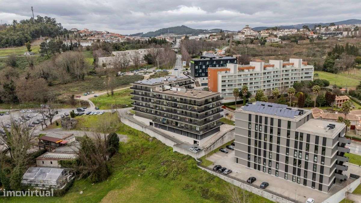 Apartamento T2 Azurém Guimaraes com Varanda Panorâmica-29