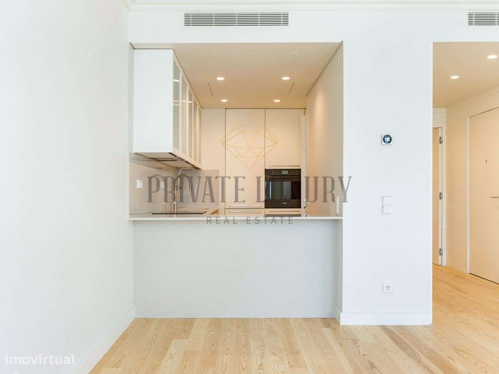 Apartamento T1 com varanda nas Avenidas Novas-9