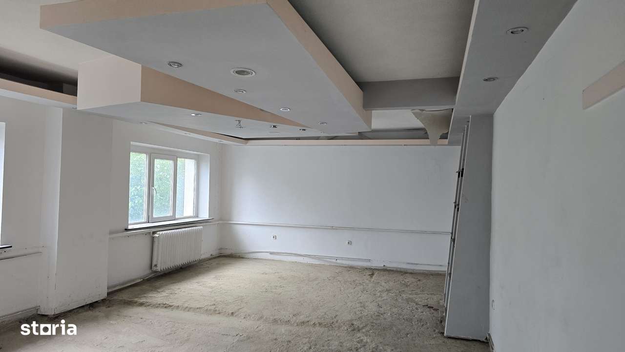 Vand bloc caramida cu 14 apartamente-1