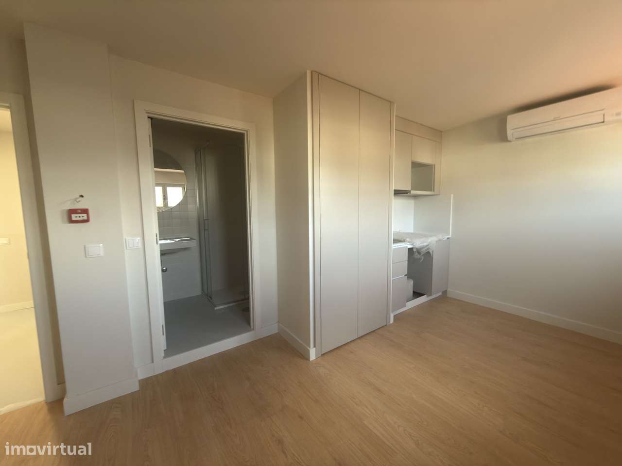 Estúdios T0 totalmente mobilados junto à Un. Lusíadas - Grande imagem: 3/11