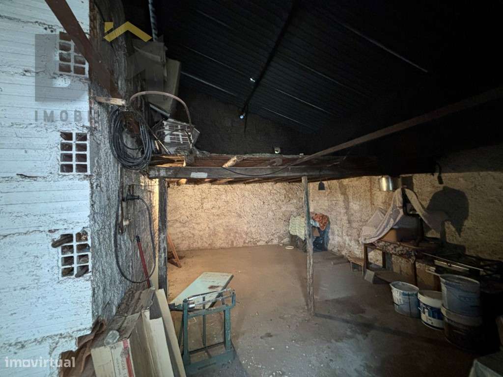 Moradia T4 com 5000m2 de terreno - Escalos de Baixo (Castelo Branco)-29