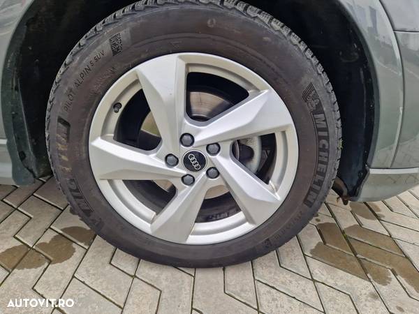 Audi Q3 2.0 35 TDI S tronic quattro Advanced - 4