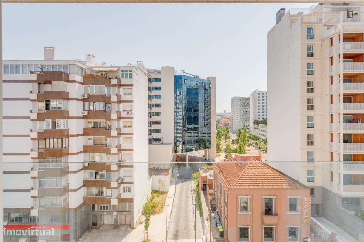 Apartamento com 1 quartos - localizado em Sete Rios Lisbon - Grande imagem: 5/6