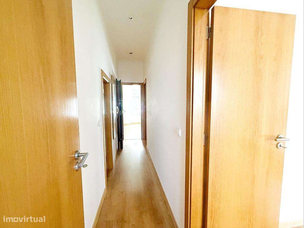 T2+1 pronto a habitar no centro de Lisboa!-10