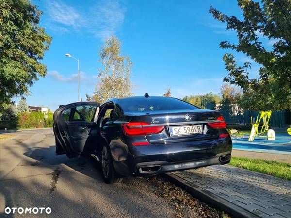 BMW Seria 7 750Li xDrive - 6