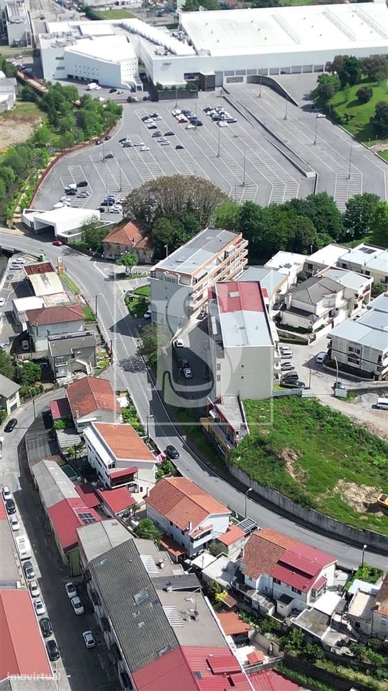T3 com Terraço e Churrasqueira em São Lázaro, Braga | Venda-17
