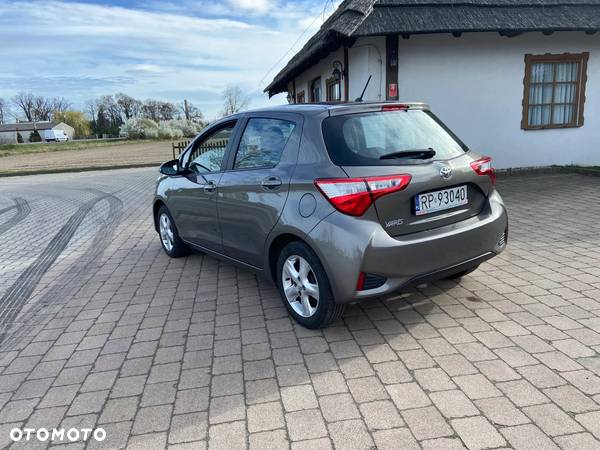 Toyota Yaris 1.5 Life - 12