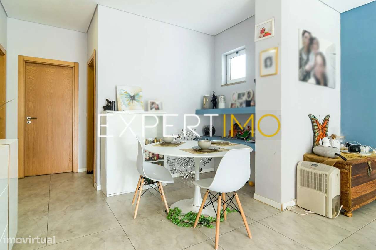 Apartamento T3, com 3 lugares de parqueamento a 10 minutos Lisboa -...-7