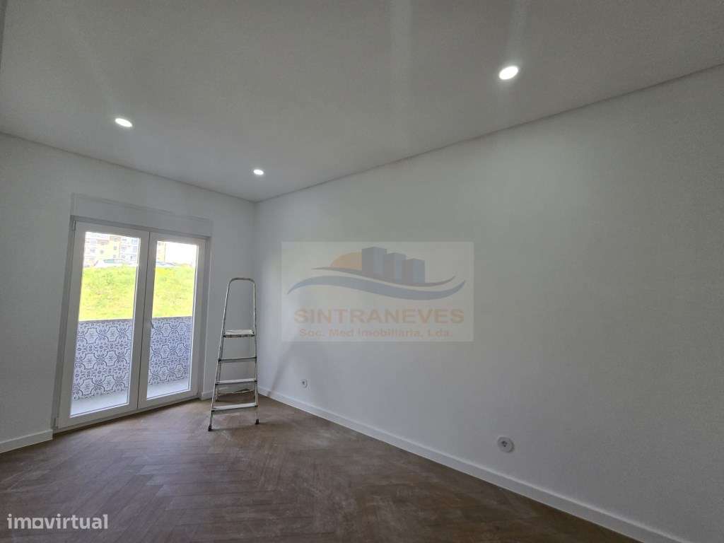 T3 Junto á Urbanização Vila Chã, com 2 WCS e Varandas - Totalmente ...-9