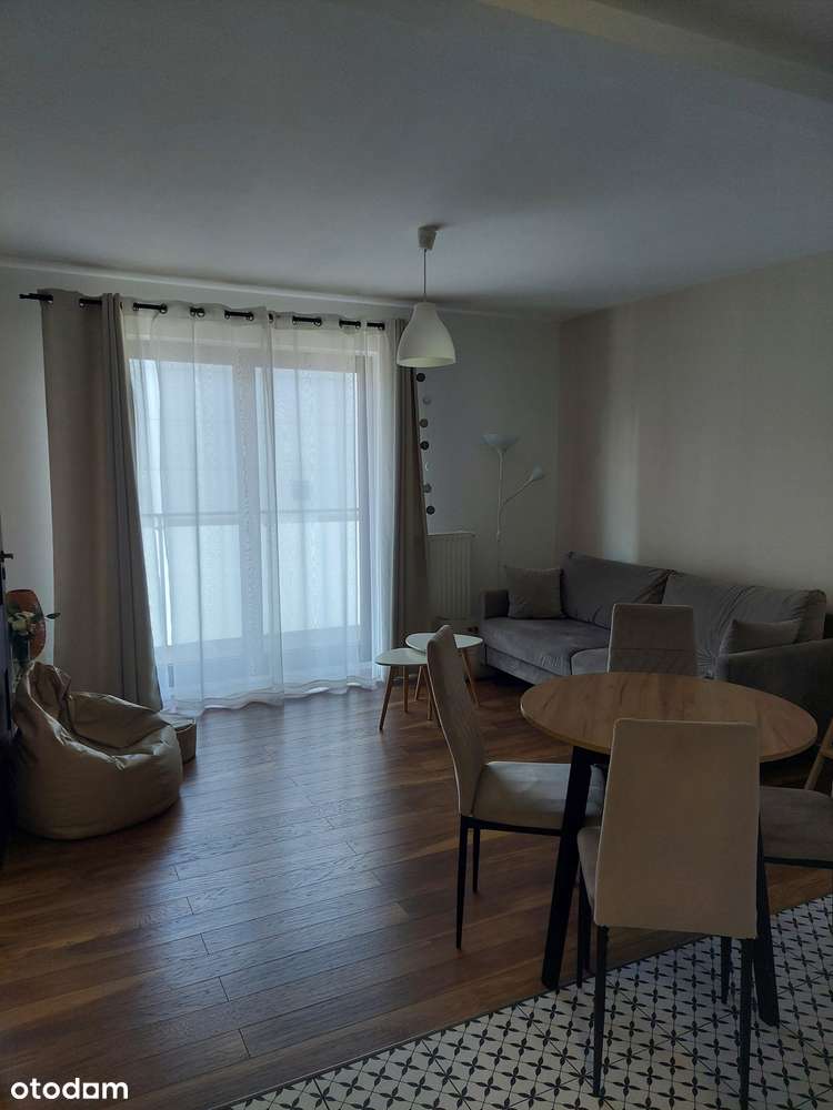 Zadbane, 2-pokojowe mieszkanie w centrum Piaseczna – pohled 2