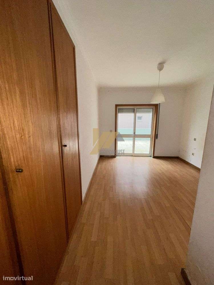 Apartamento T3 com terraço-8