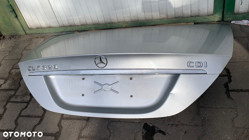 Mercedes CLS W219 klapa tylna + zamek kolor C 775 oryginalny lakier - 2