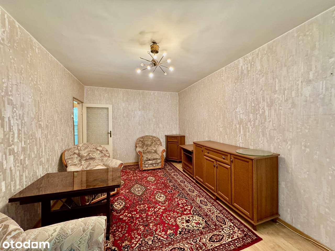 | 2 pokoje + kuchnia | 40m2 | balkon | komórka |-1