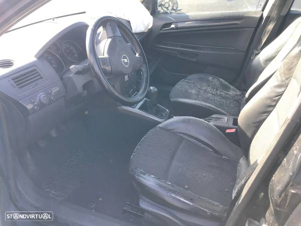 Opel Astra H 1.4 5P 2004 - Para Peças - 7