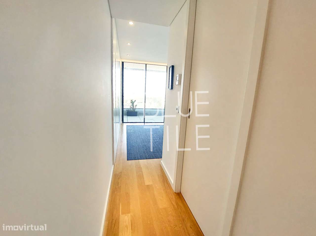 Apartamento T3 – último piso, garagem fechada, primeira linha de praia-22