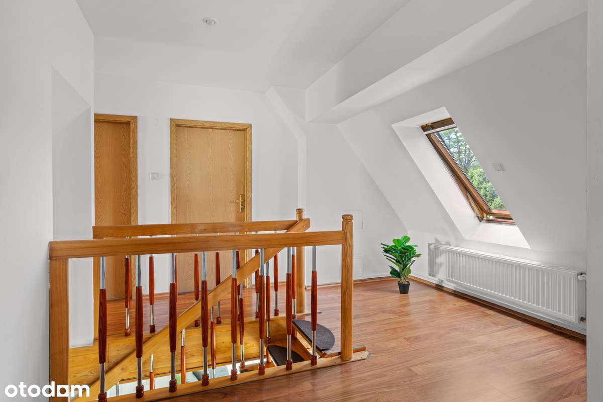 Przestronny dom wolnostojący 240m2, idealny  dla rodziny lub usługi-4