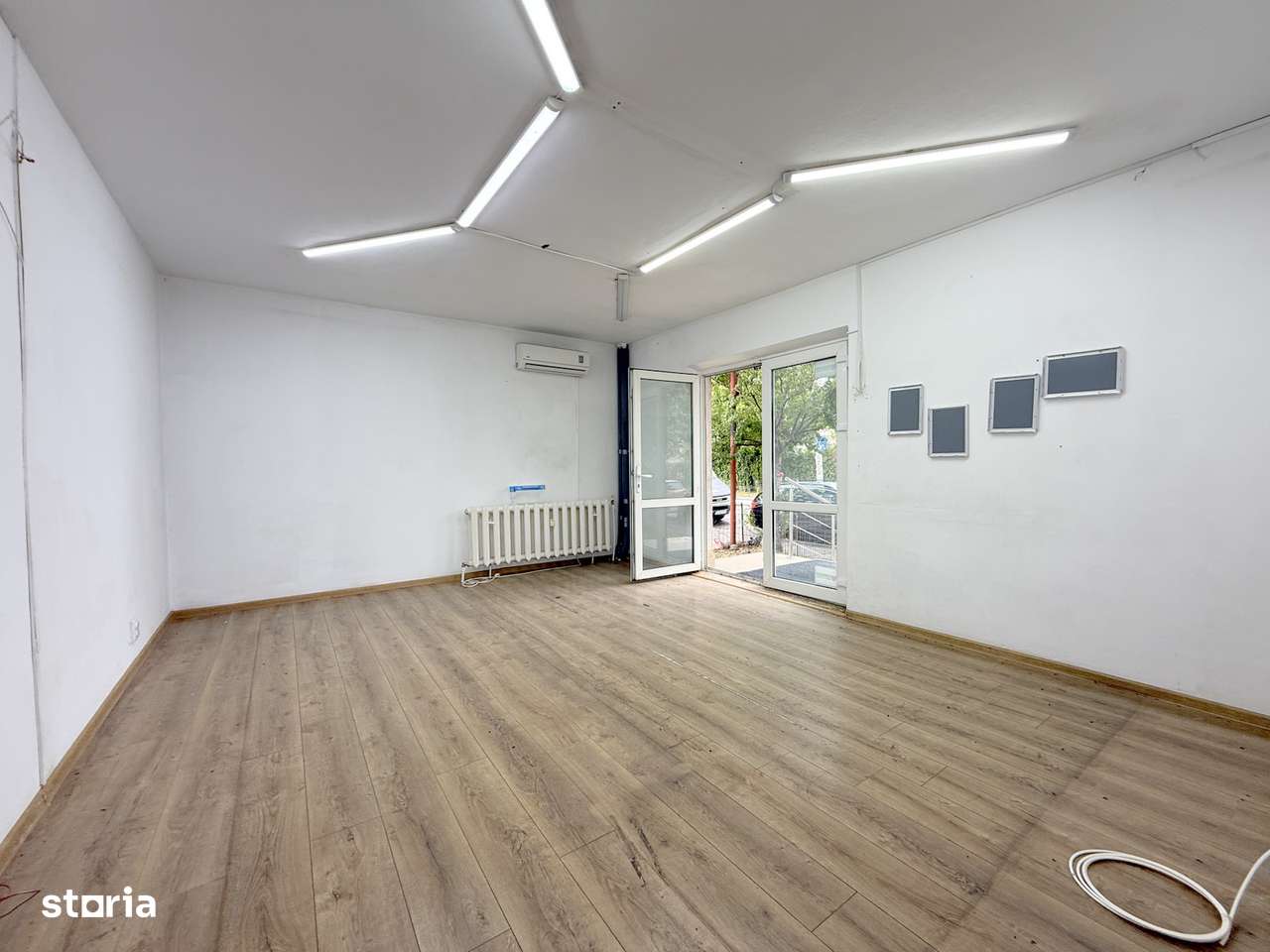 Spatiu comercial 60 mp in Micro 17 langa piata-7