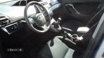 Toyota Verso 2.0 D-4D 2009 - Para Peças - 4