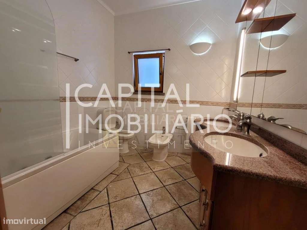 Moradia isolada V3+2 situada nas Caixas em Sesimbra com Piscina-26