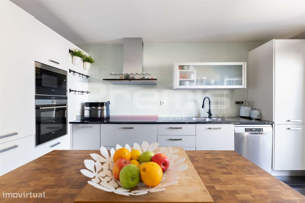 Moradia T5, com jardim e garagem para 4 carros, em Vila Nova de Gaia-6