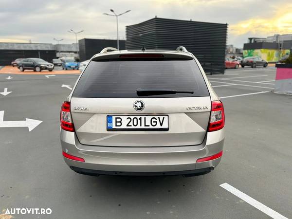 Skoda Octavia - 25