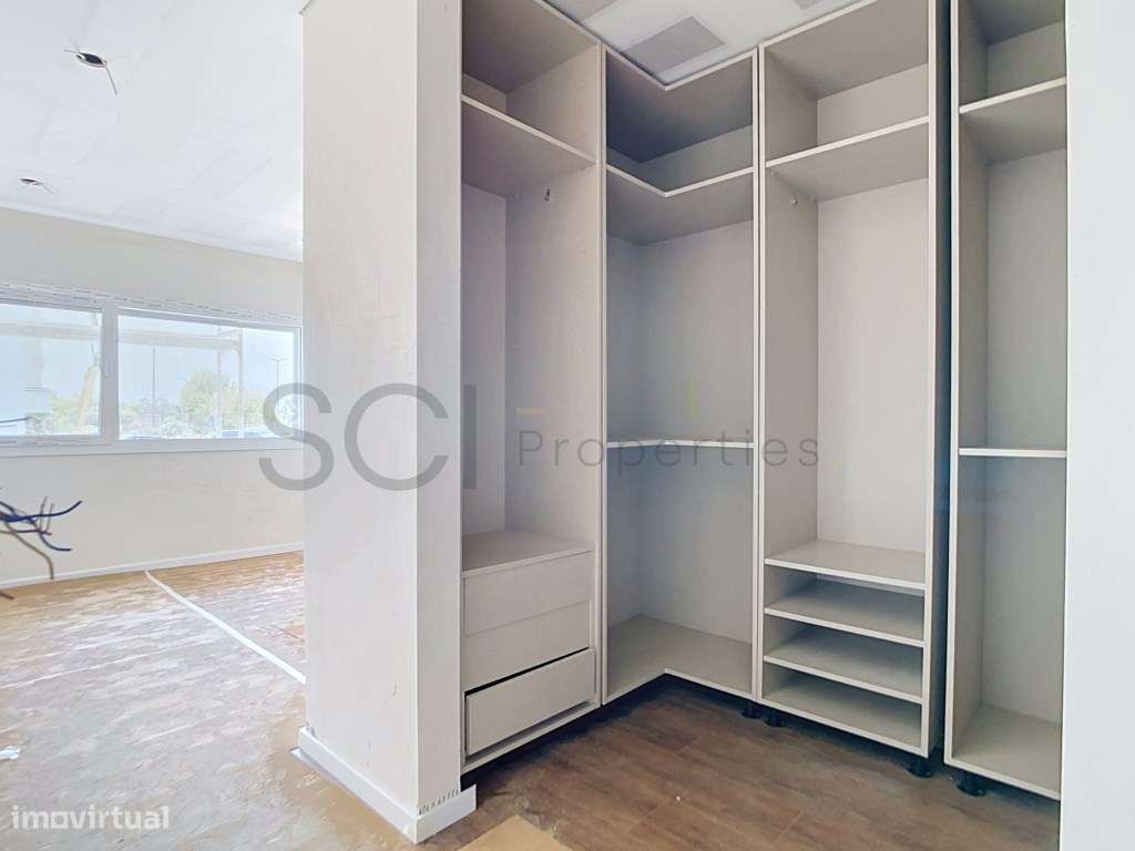 Extraordinário Apartamento T3+1 com amplas áreas em Coina-26