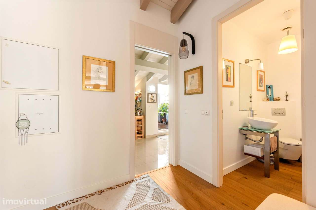 Apartamento T2 com 4 terraços e garagem nas Avenidas Novas, Lisboa-23