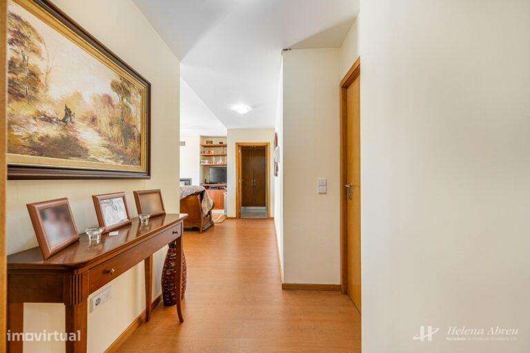 Apartamento T4 Recuado Centro de Felgueiras-9