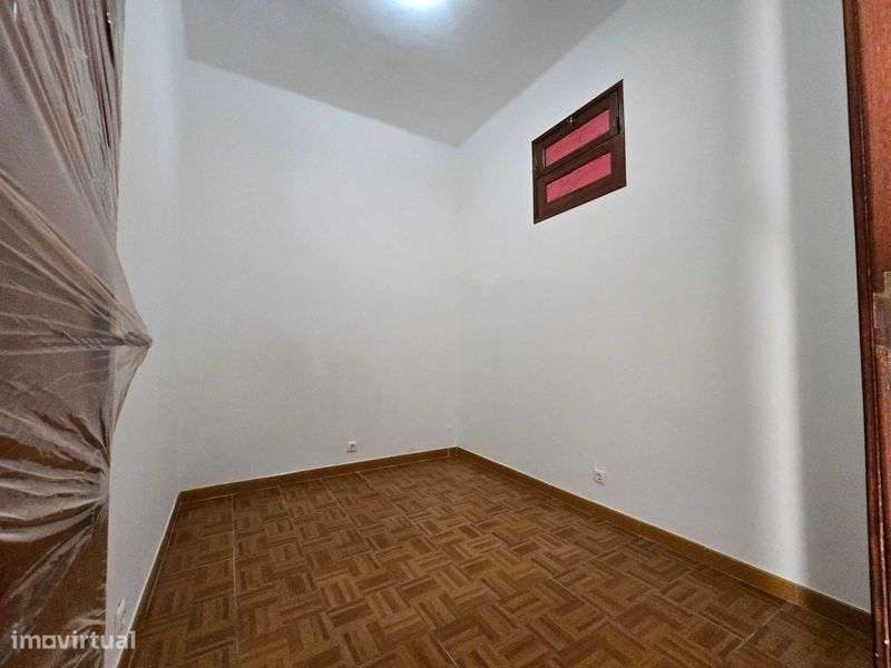 Apartamento T3+1 com terraço em Renovação total - Lisboa - Grande imagem: 5/12