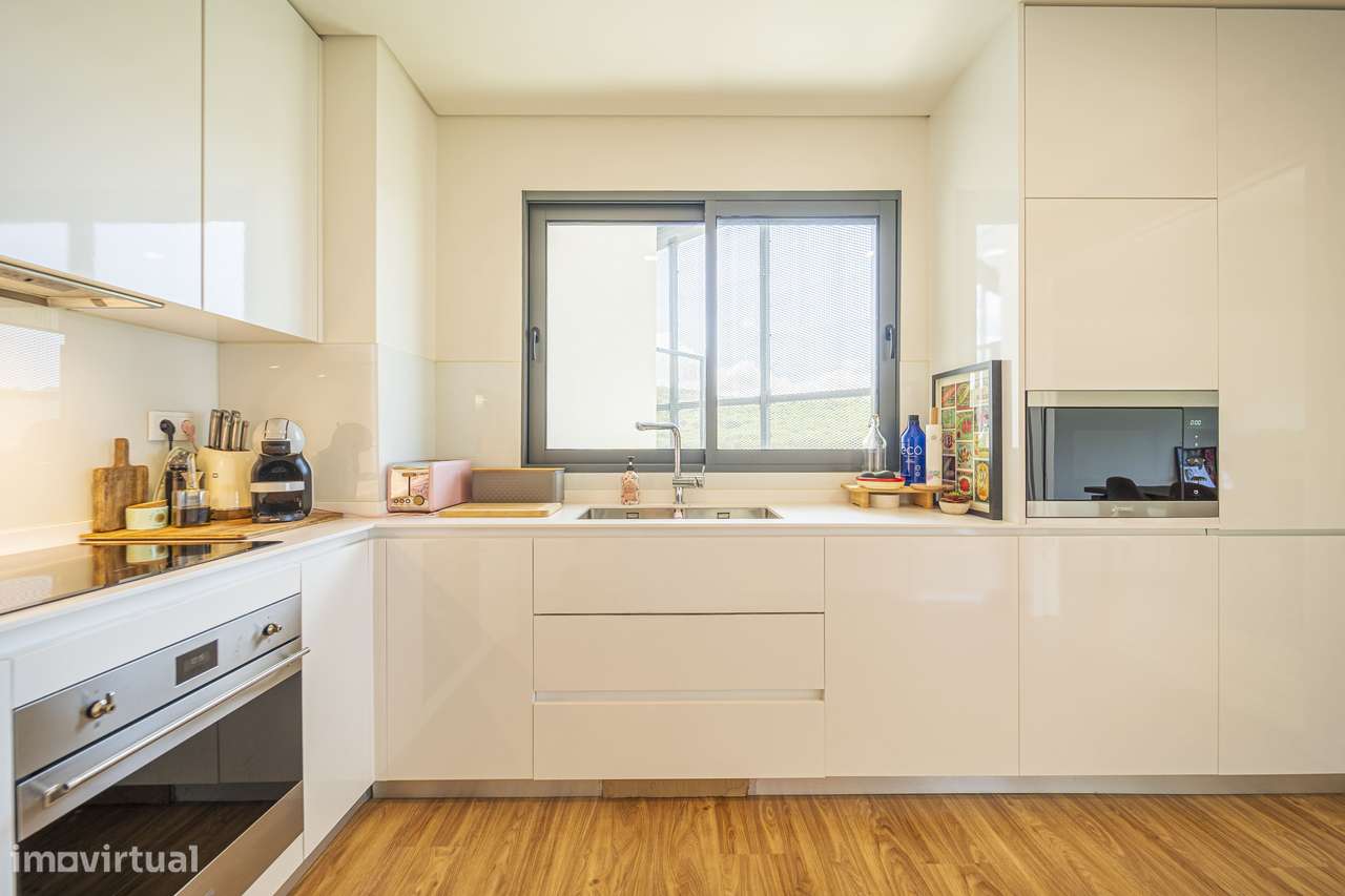 T4 | 183 m² | Miraflores | Vistas Monsanto + Rio-6