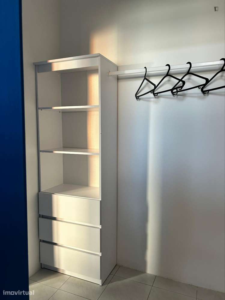 Quarto - localizado em Aveiro - Grande imagem: 4/10