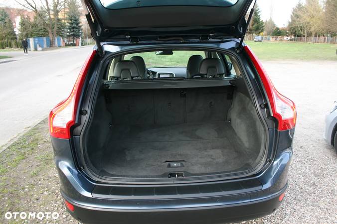 Volvo XC 60 D3 Summum - 8